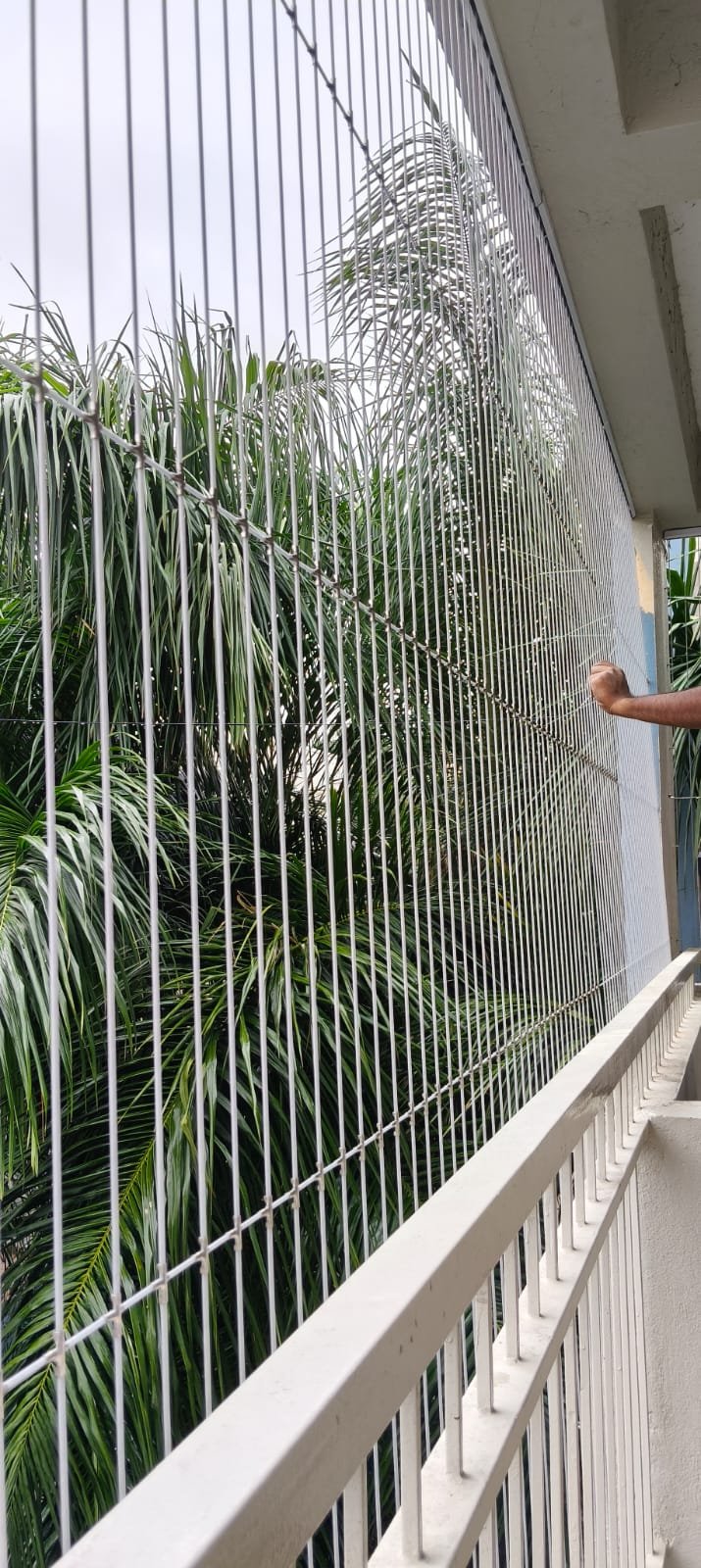 Ceiling cloth hanger installation